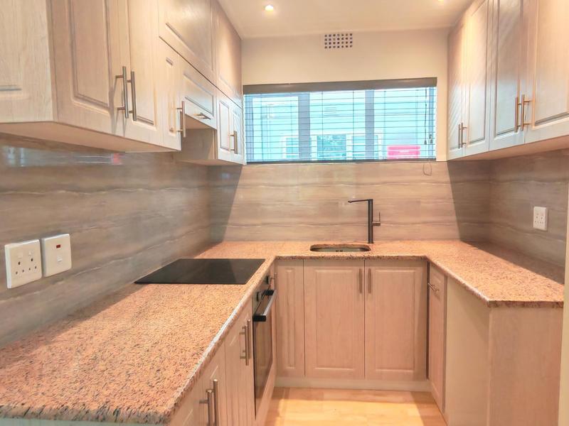 To Let 2 Bedroom Property for Rent in Woodstock Upper Western Cape